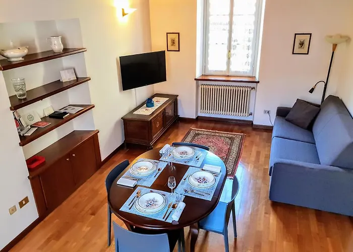 Nyaraló Downtown - Historic Centre By Villavistalago