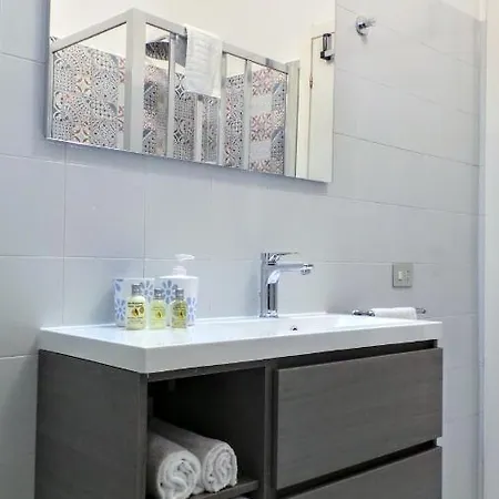 Downtown - Historic Centre By Villavistalago Varenna